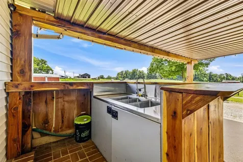 3281 Hydro Pondsville Road Smiths Grove KY 42171