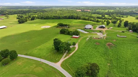 3281 Hydro Pondsville Road Smiths Grove KY 42171