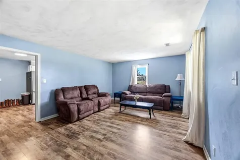 3281 Hydro Pondsville Road Smiths Grove KY 42171