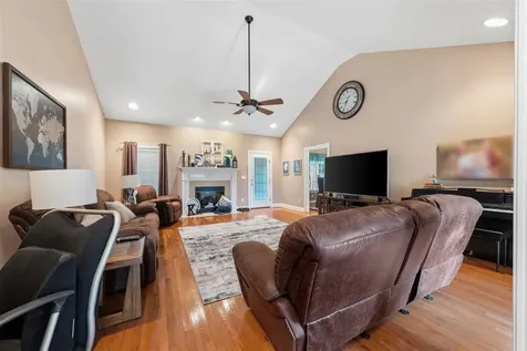 211 Cambridge Station Road Franklin KY 42134