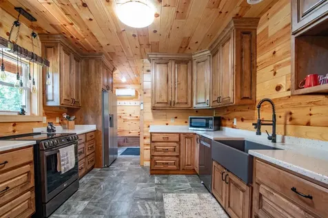 2086 Martin Pierce Road Cub Run KY 42729