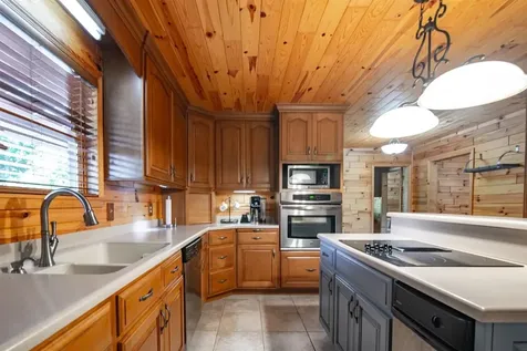 2086 Martin Pierce Road Cub Run KY 42729