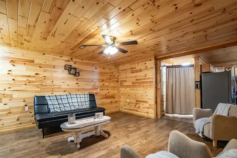 2086 Martin Pierce Road Cub Run KY 42729