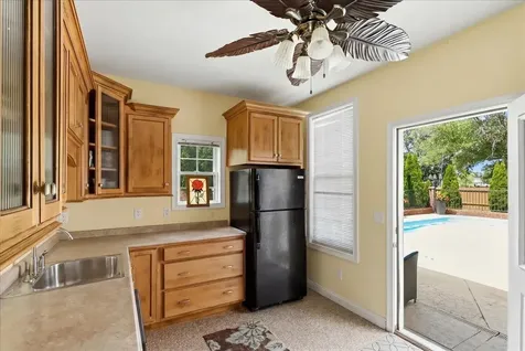 1605 Camden Court Bowling Green KY 42103