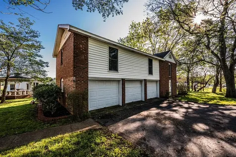 1800 Plano Road Bowling Green KY 42103
