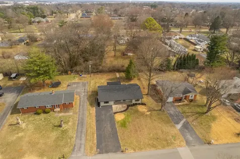 2720 Apache Drive Bowling Green KY 42104