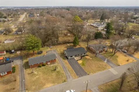 2720 Apache Drive Bowling Green KY 42104