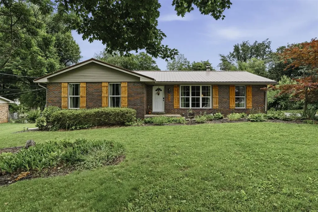 670 Clark Circle Bowling Green KY 42103