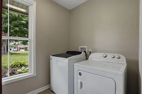 670 Clark Circle Bowling Green KY 42103