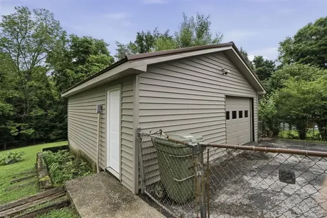 670 Clark Circle Bowling Green KY 42103