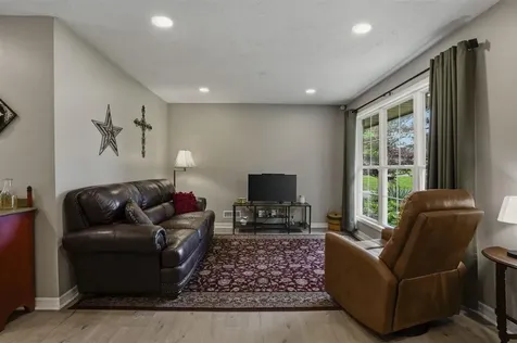 670 Clark Circle Bowling Green KY 42103