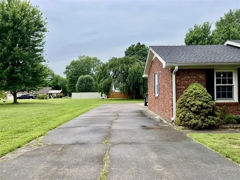1010 S College Street Franklin KY 42134
