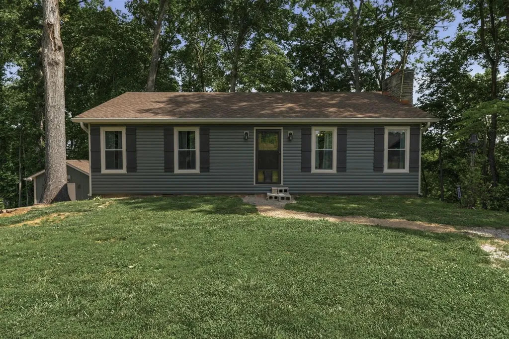 7552 Cemetery Road Bowling Green KY 42103