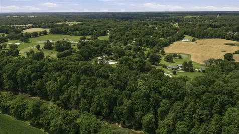 7552 Cemetery Road Bowling Green KY 42103
