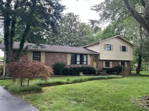 2707 Kiwanis Court Bowling Green KY 42104