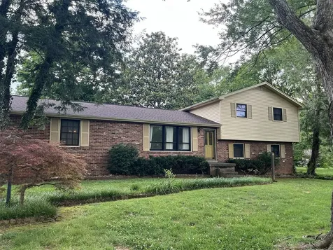 2707 Kiwanis Court Bowling Green KY 42104
