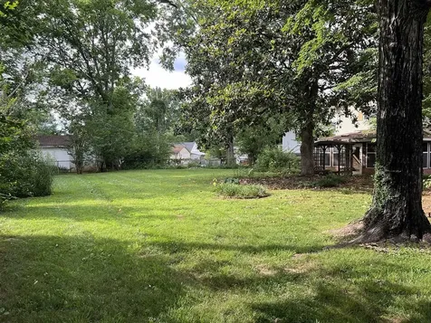 2707 Kiwanis Court Bowling Green KY 42104