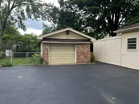 2707 Kiwanis Court Bowling Green KY 42104