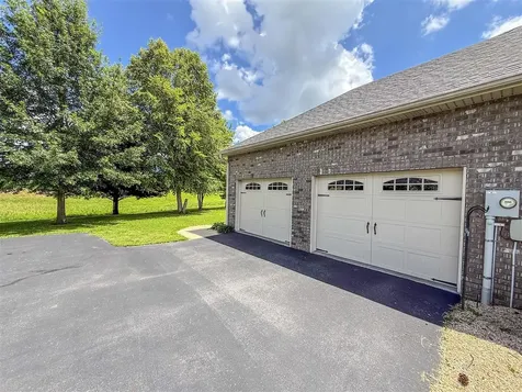 48 Oakwind Road Glasgow KY 42141