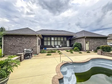 48 Oakwind Road Glasgow KY 42141