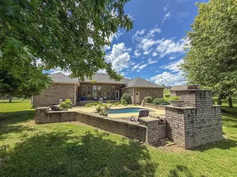 48 Oakwind Road Glasgow KY 42141