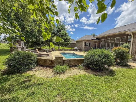 48 Oakwind Road Glasgow KY 42141