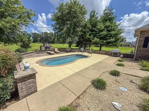 48 Oakwind Road Glasgow KY 42141