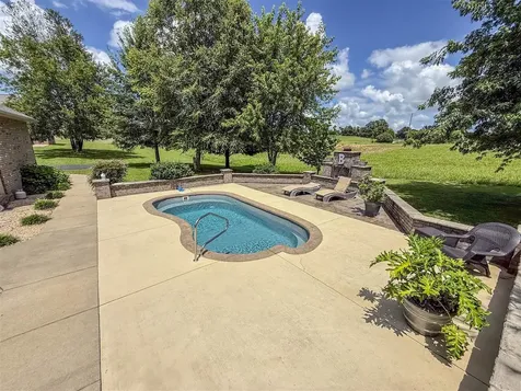 48 Oakwind Road Glasgow KY 42141