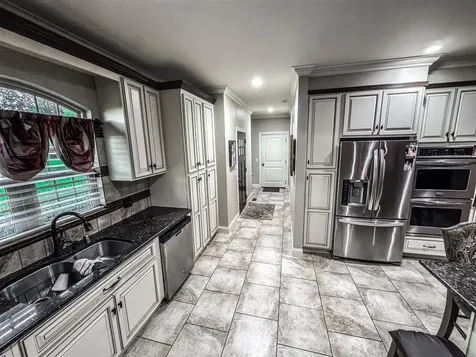 48 Oakwind Road Glasgow KY 42141