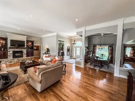 48 Oakwind Road Glasgow KY 42141