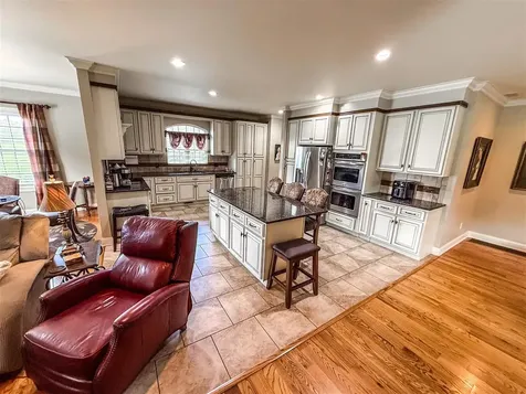 48 Oakwind Road Glasgow KY 42141