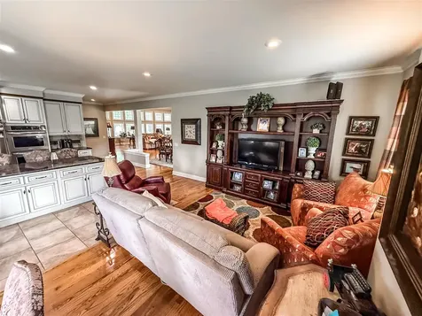 48 Oakwind Road Glasgow KY 42141