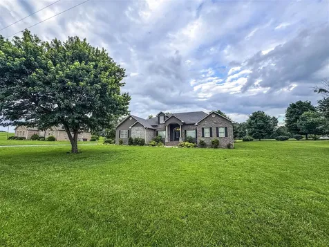 48 Oakwind Road Glasgow KY 42141