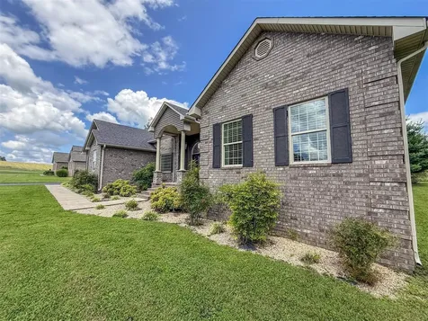 48 Oakwind Road Glasgow KY 42141