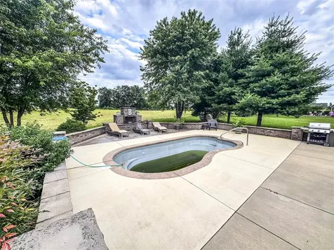 48 Oakwind Road Glasgow KY 42141
