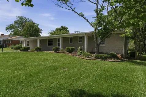 1318 Cardinal Way Bowling Green KY 42103