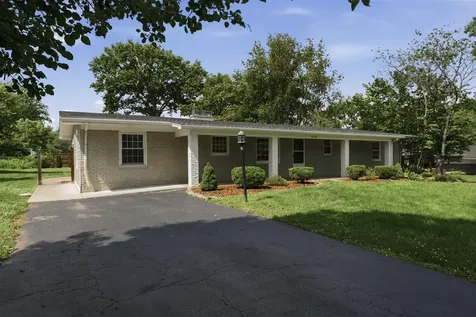 1318 Cardinal Way Bowling Green KY 42103