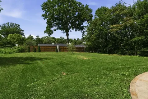 1318 Cardinal Way Bowling Green KY 42103