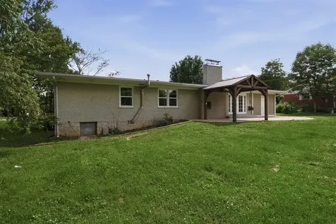 1318 Cardinal Way Bowling Green KY 42103