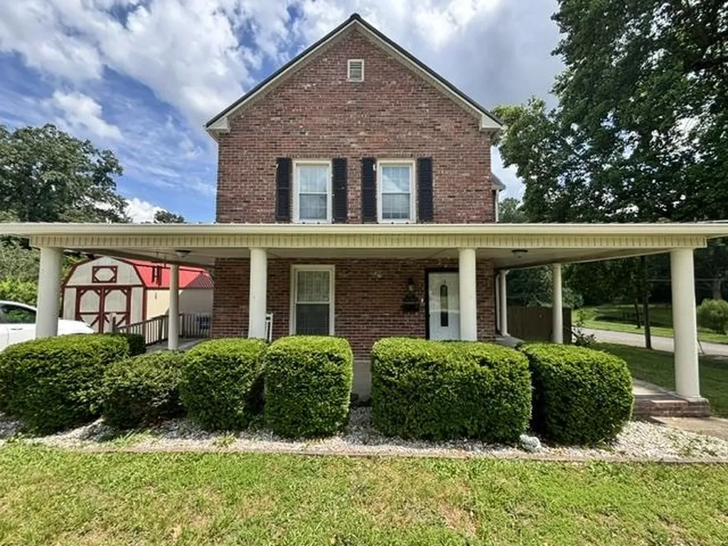 602 E Broad Street Central City KY 42330