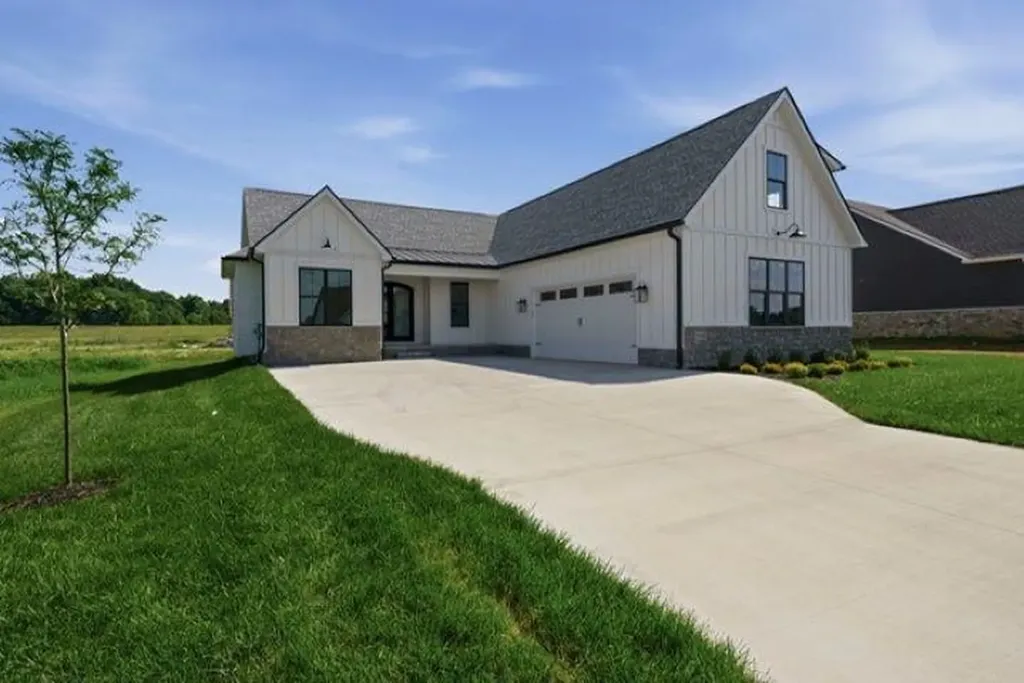 1103 Paddlers Way Alvaton KY 42122