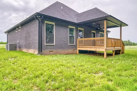 308 Billy T Drive Elkton KY 42220