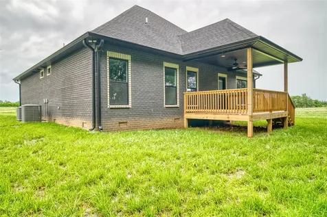 308 Billy T Drive Elkton KY 42220