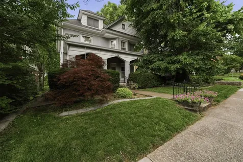 636 E 13th Avenue Bowling Green KY 42101