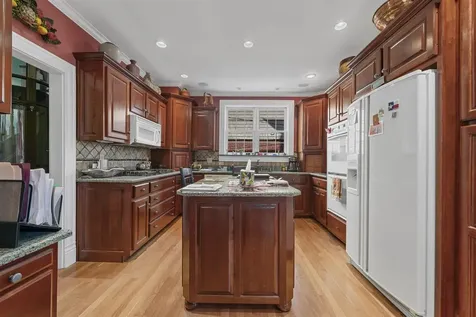 636 E 13th Avenue Bowling Green KY 42101
