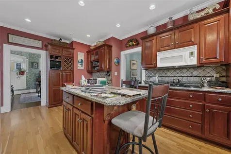 636 E 13th Avenue Bowling Green KY 42101