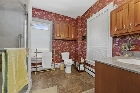636 E 13th Avenue Bowling Green KY 42101
