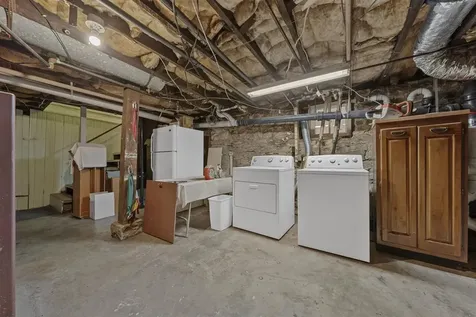 636 E 13th Avenue Bowling Green KY 42101