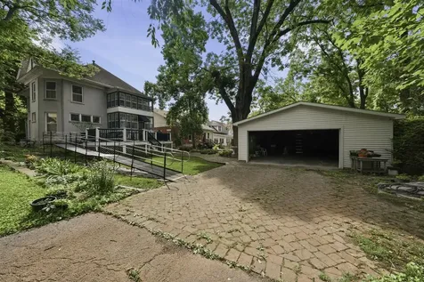 636 E 13th Avenue Bowling Green KY 42101