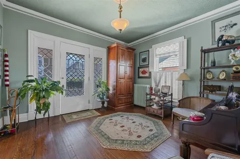 636 E 13th Avenue Bowling Green KY 42101